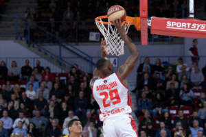 Le SLUC se qualifie pour les 1/8ème de finale (87-81) !